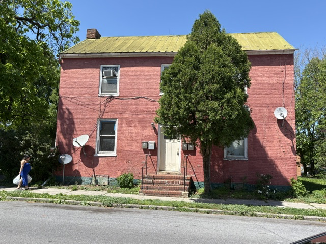 506 West John Street
