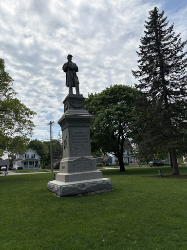 Franklin Soldiers and Sailors Monument