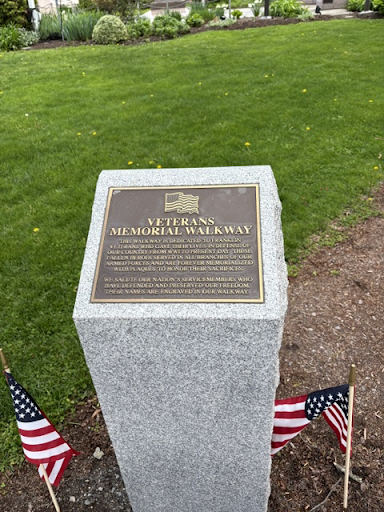 Veterans Memorial Walkway