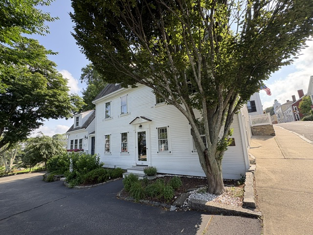 Samuel Lucas – Thomas Howland House