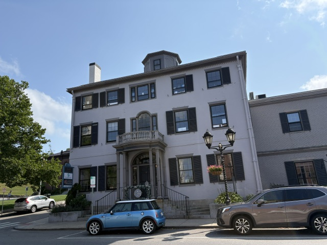 The Bartlett–Russell–Hedge House