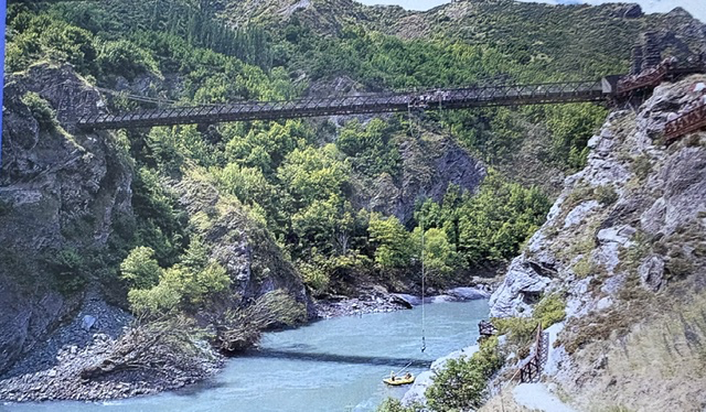 Kawarau Gorge Suspension Bridge
