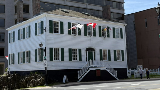 Loyalist House