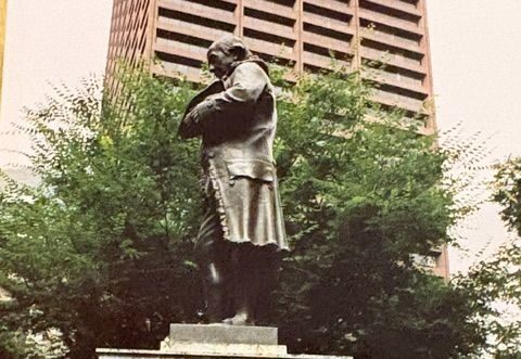 Benjamin Franklin Statue