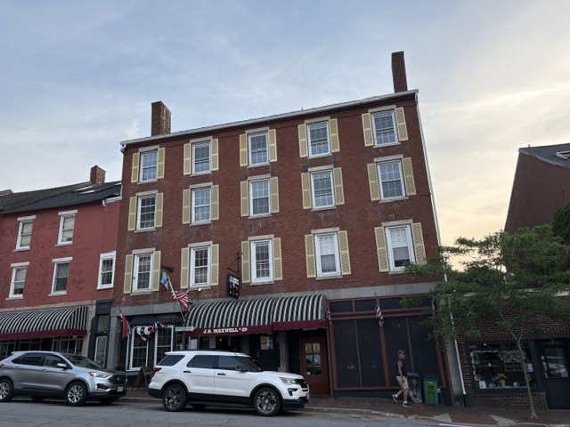 The Elliot House Block