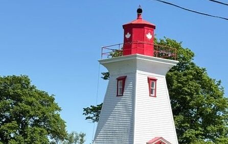 Victoria Range Light