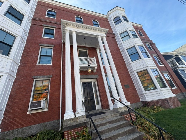 The Squamscott House