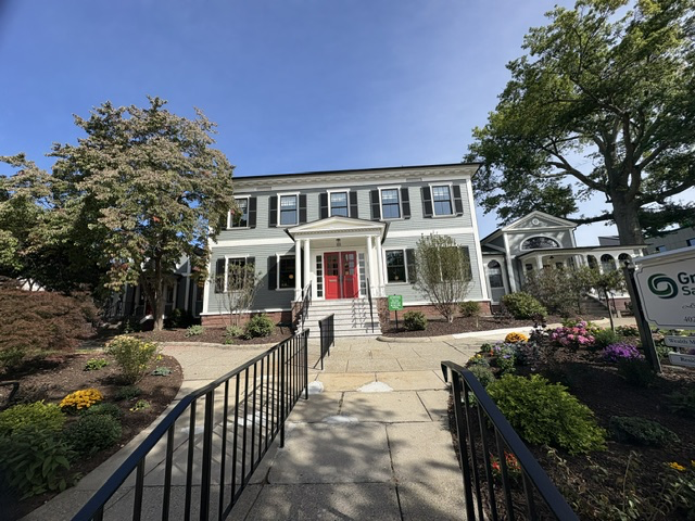 The Leavitt-Hovey House